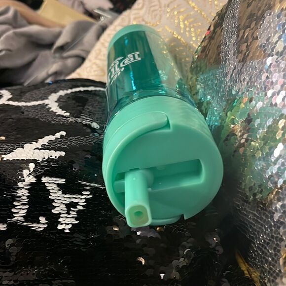 Vs pink 24oz campus water bottle w/stash cup & handle - chig life mint green - Picture 5 of 8